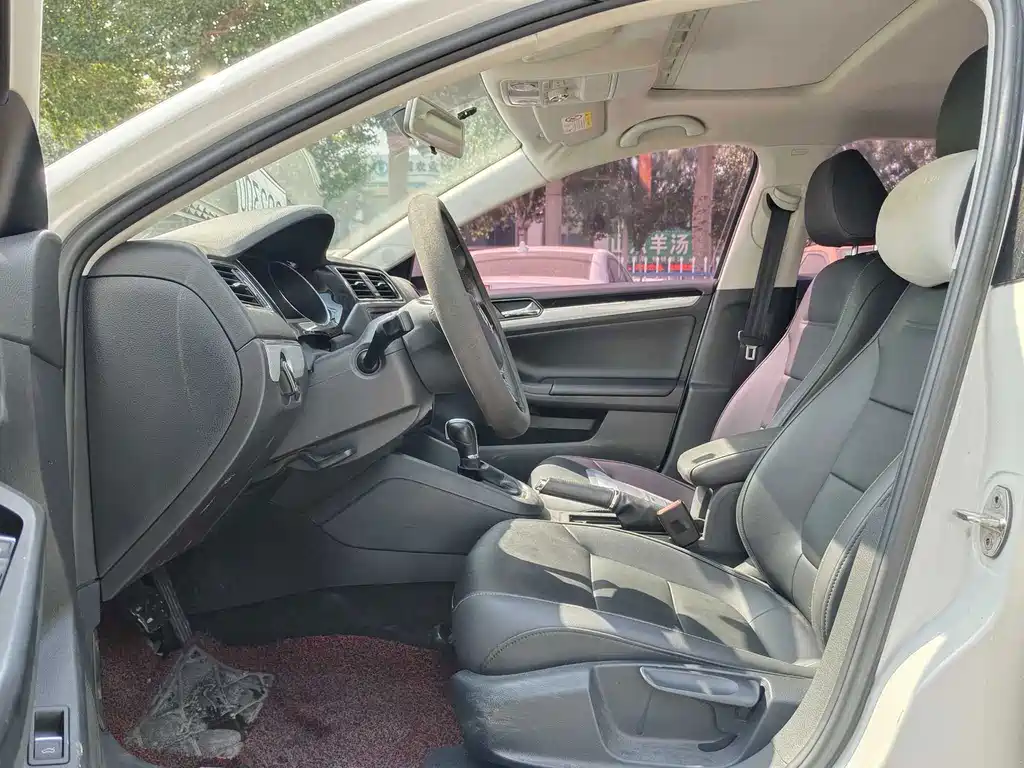 Volkswagen Sagitar — миниатюра 7