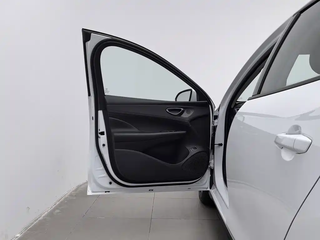 BYD Seal 05 DM-i — миниатюра 8