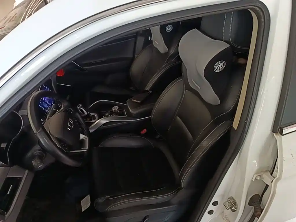 Geely Boyue — миниатюра 15