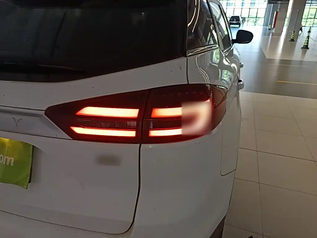 Geely Boyue — миниатюра 8