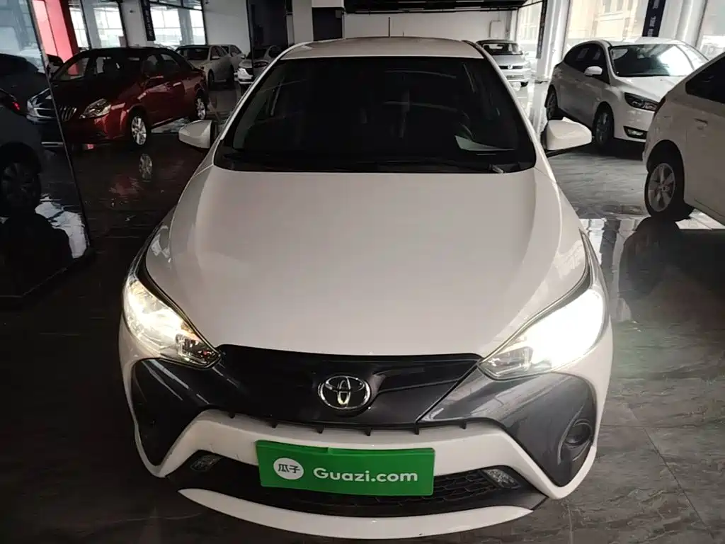 Toyota Yaris L — миниатюра 3