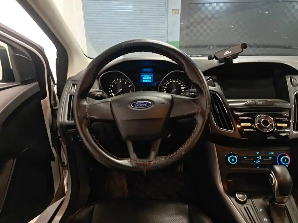 Ford Focus — миниатюра 12