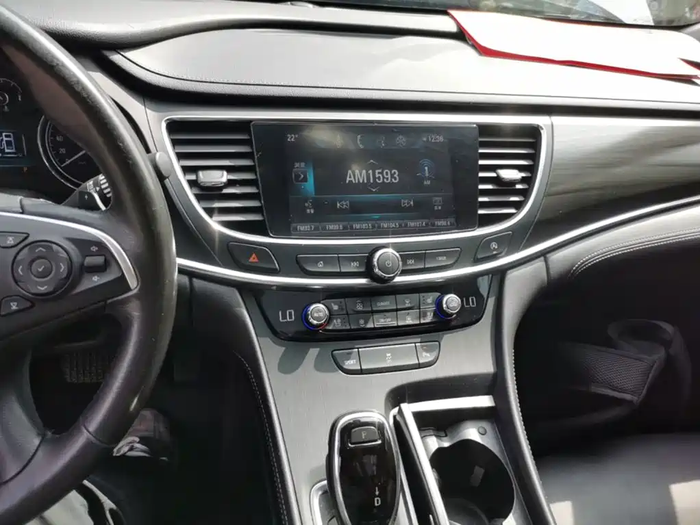 Buick LaCrosse — миниатюра 13