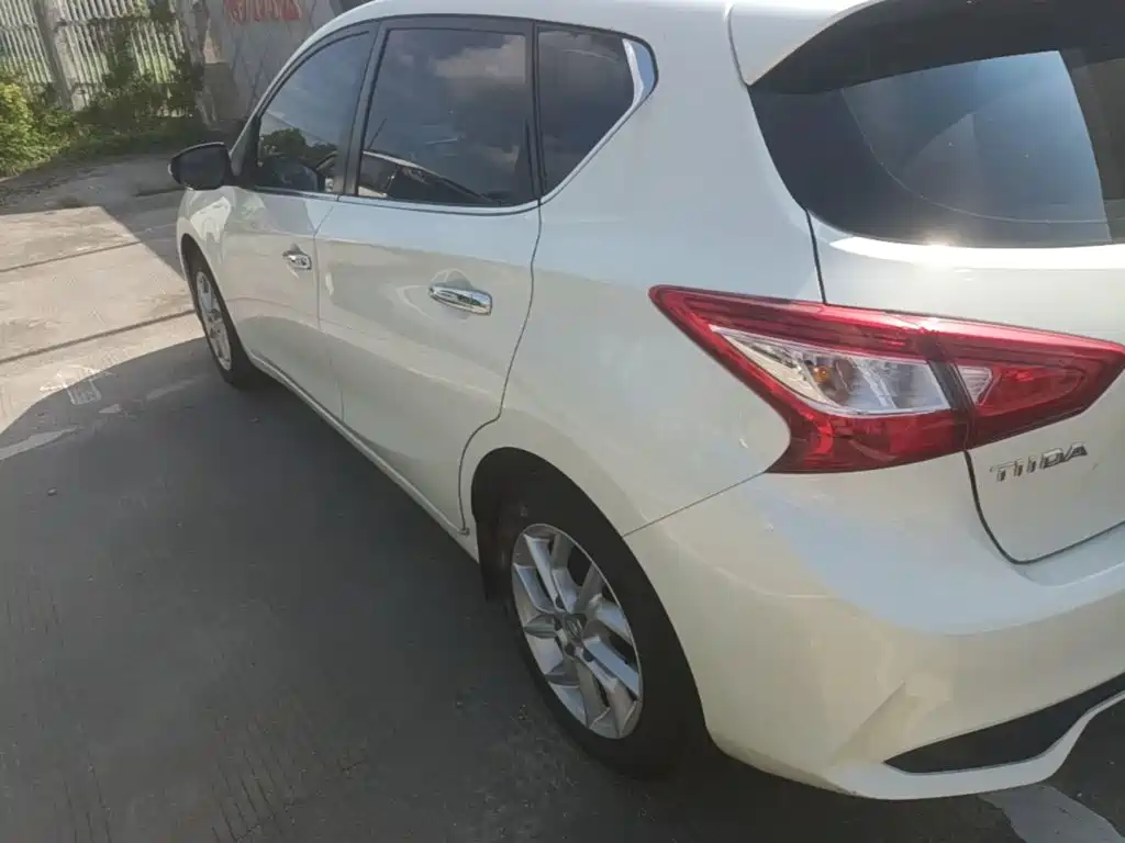 Nissan Tiida — миниатюра 5