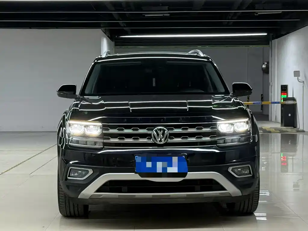 2018 Volkswagen Teramont - zdjęcie 1 z 9