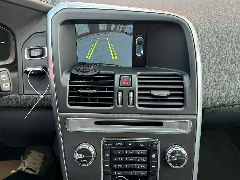 Volvo XC60 (Import) — миниатюра 11