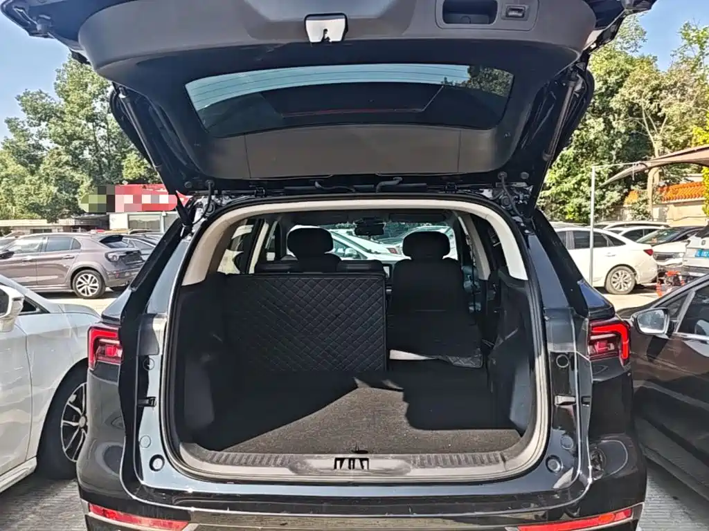 Ford Equator Sport — миниатюра 19