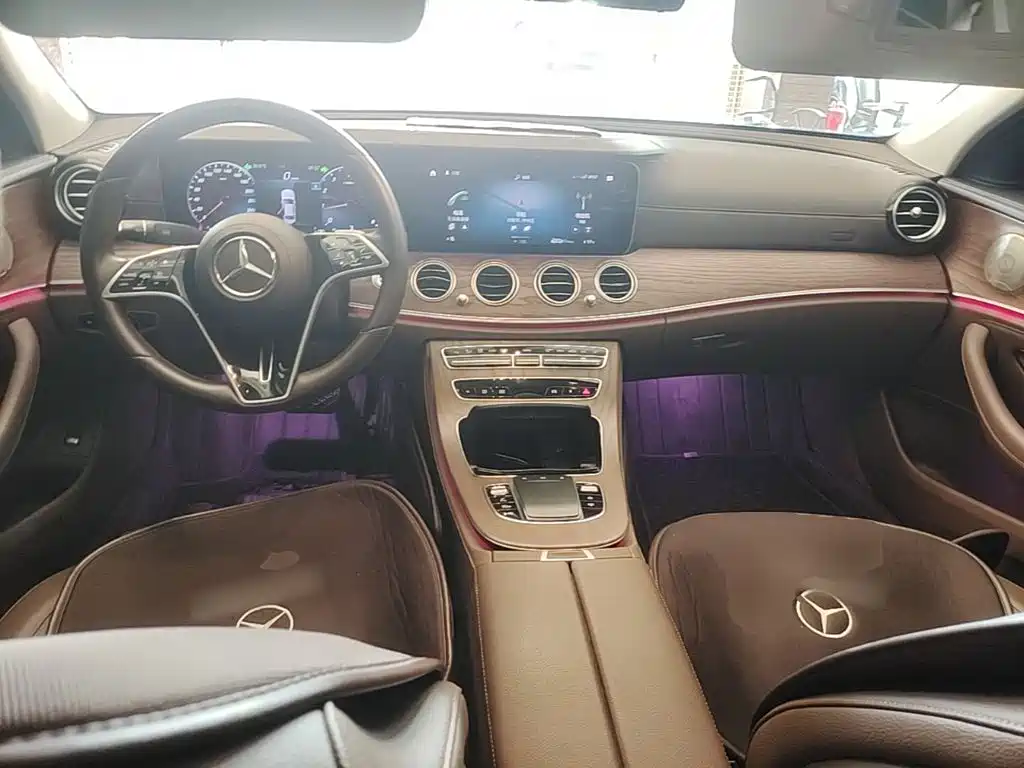 Mercedes-Benz E-Class — миниатюра 10