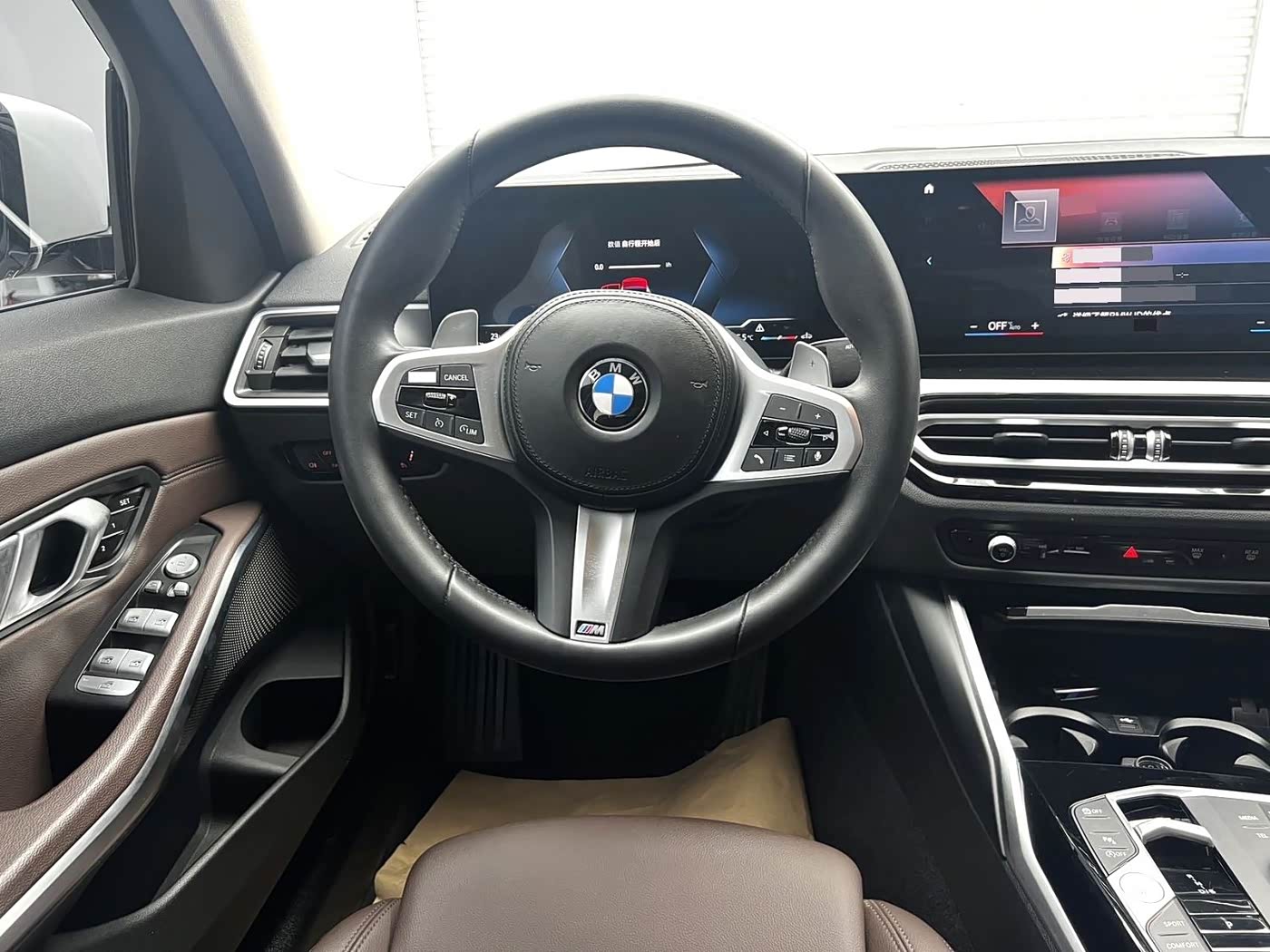 BMW 3 Series 2.0 л 2023 г. Белый, пробег 38000 км