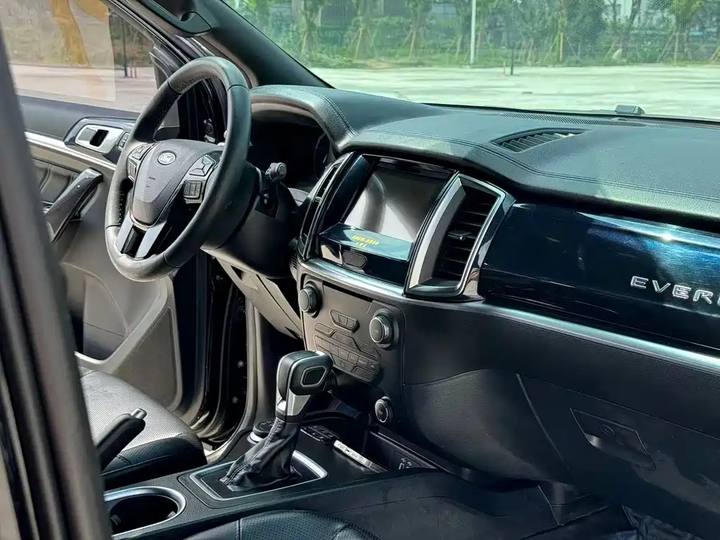 Ford Everest 2020 Sport 2.3T AT Flagship 7 мест