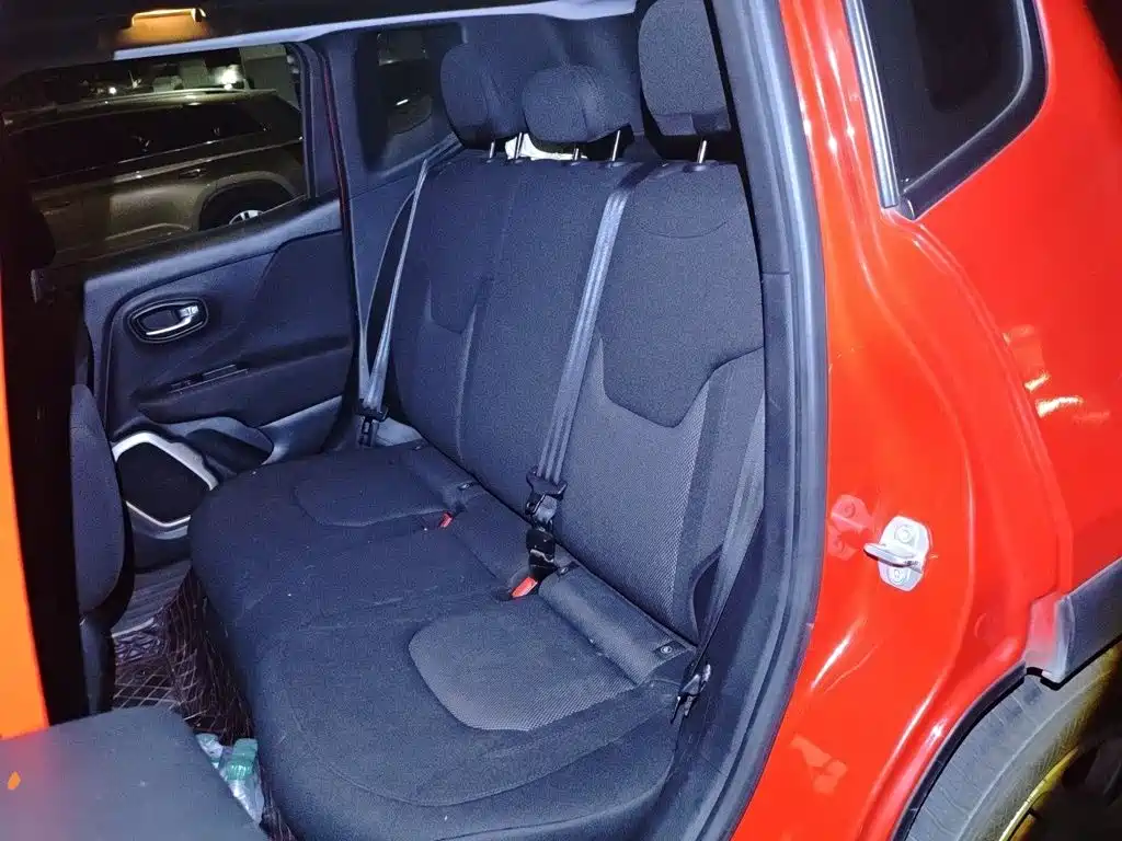 Jeep Renegade — миниатюра 15