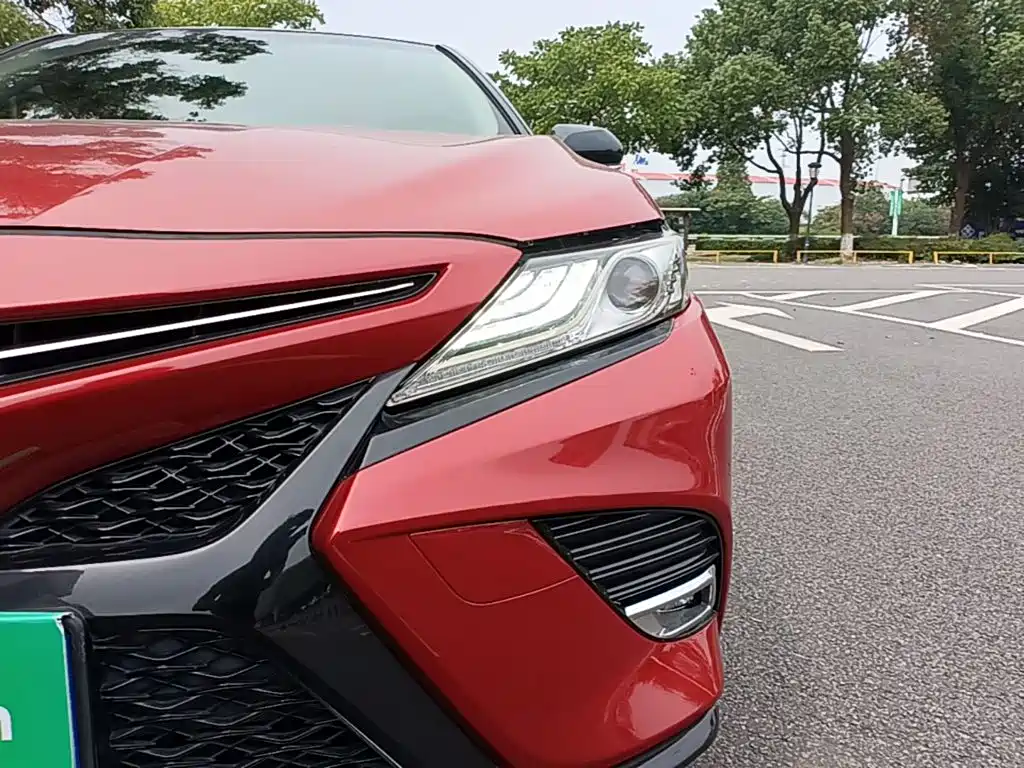 Toyota Camry — миниатюра 24