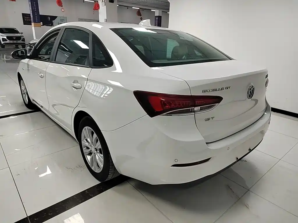 Buick Excelle — миниатюра 5
