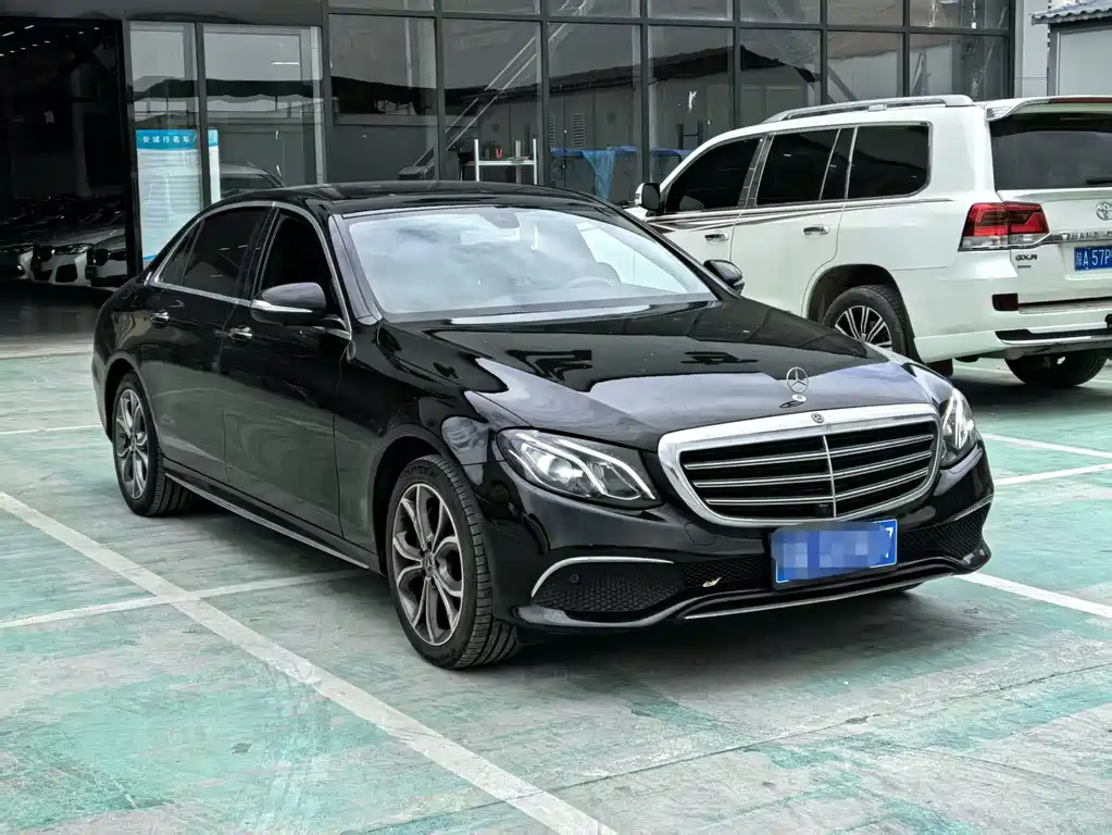 Mercedes-Benz E-Class — миниатюра 3