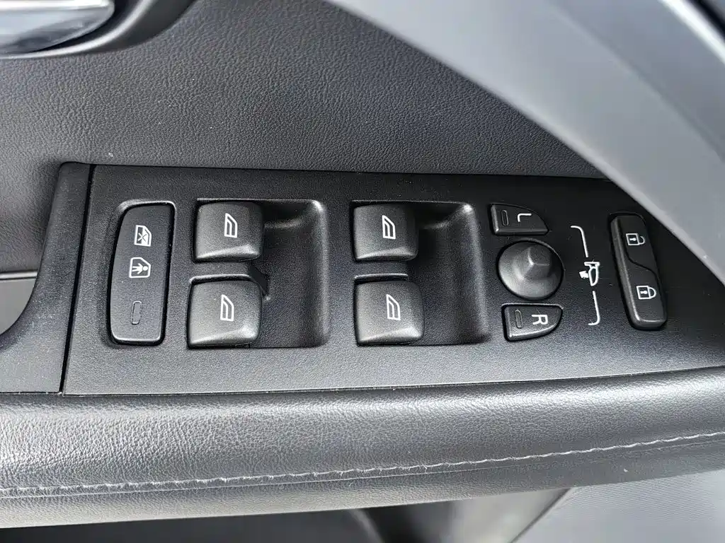 Volvo S80L — миниатюра 9