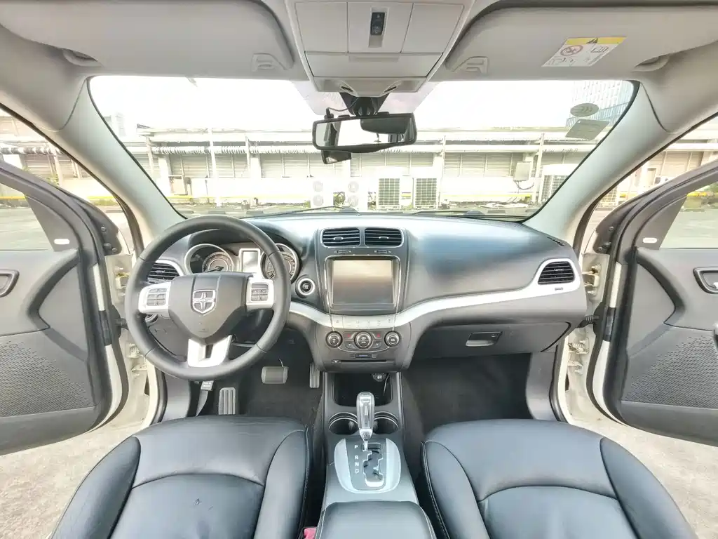 Dodge Journey — миниатюра 15