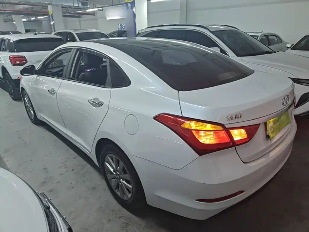 Hyundai Mistra — миниатюра 5