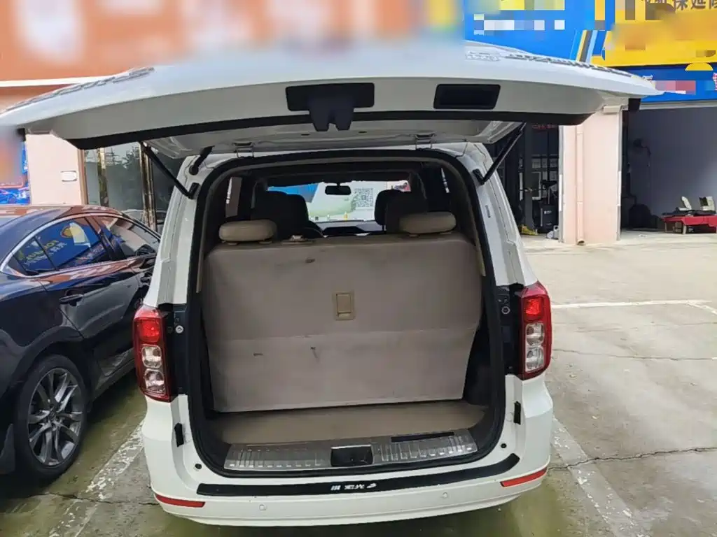 Wuling Hongguang — миниатюра 19