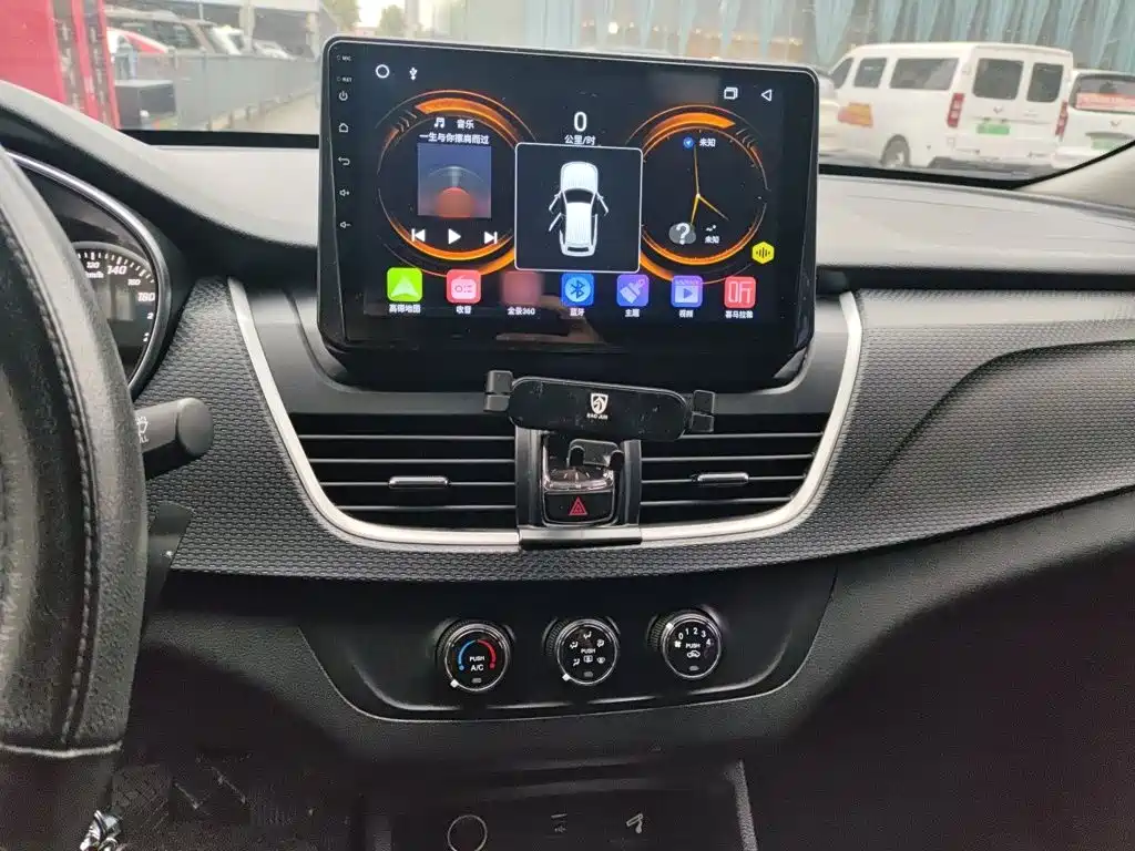 Baojun 730 2021 1.5T MT Fashion 7 мест