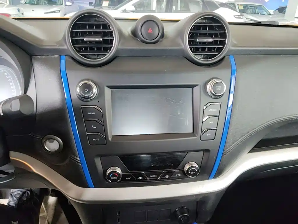 Dongfeng Rich 6 New Energy — миниатюра 13