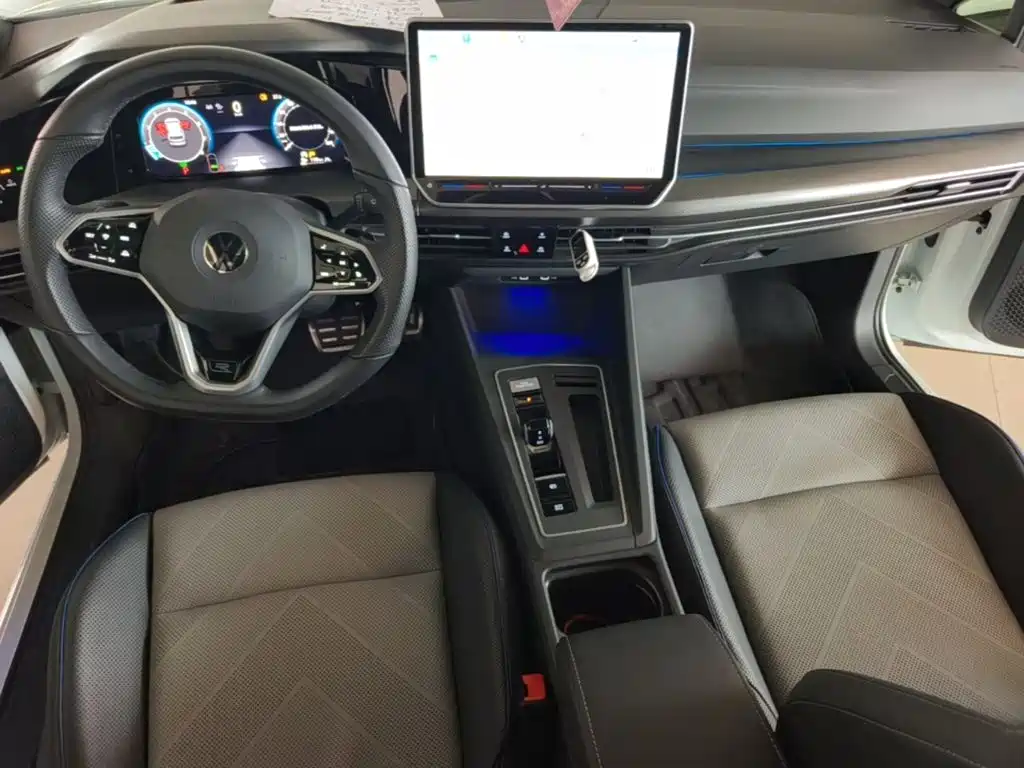 Volkswagen Golf — миниатюра 10