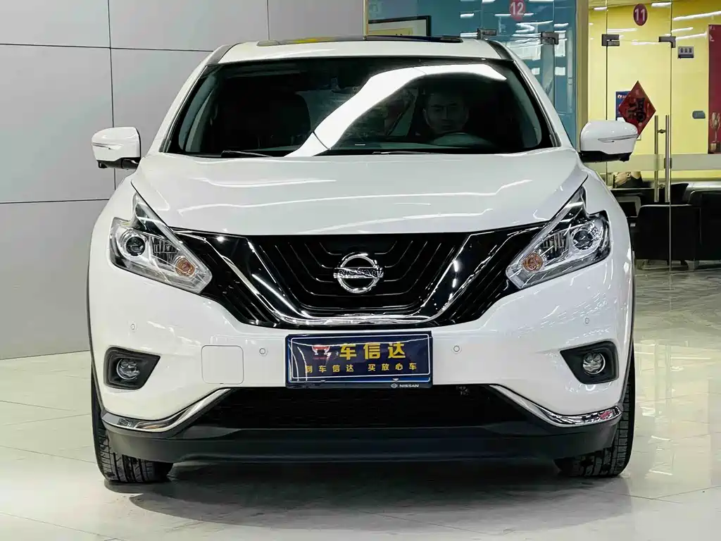NISSAN LOULAN