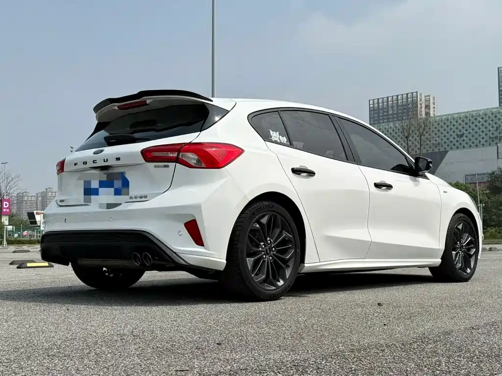 Ford Focus — миниатюра 8