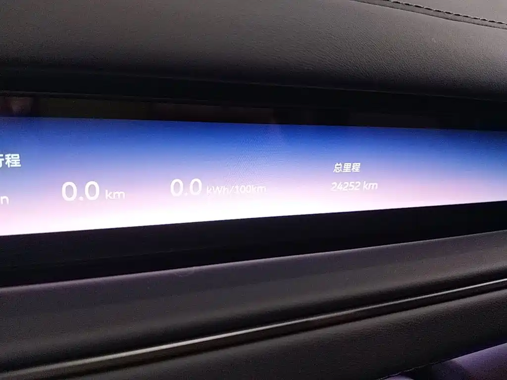 NIO ES8 — миниатюра 12