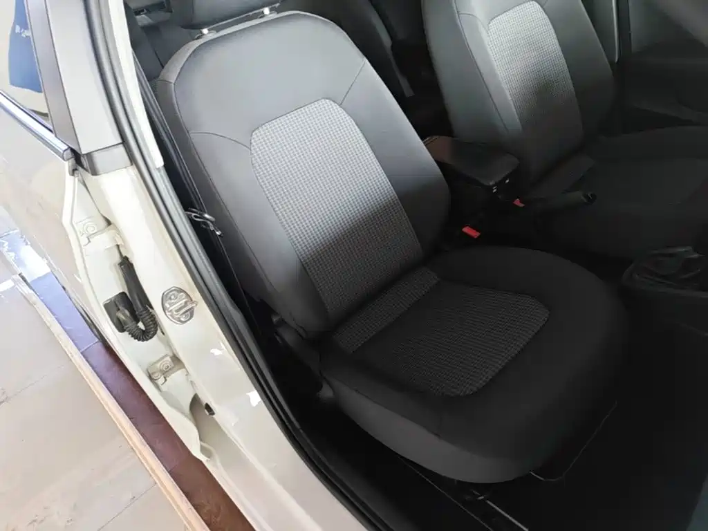 Volkswagen Santana — миниатюра 25