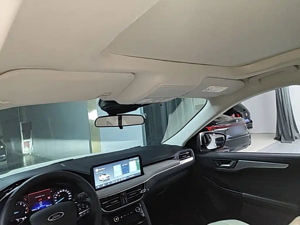 Ford Escape — миниатюра 18