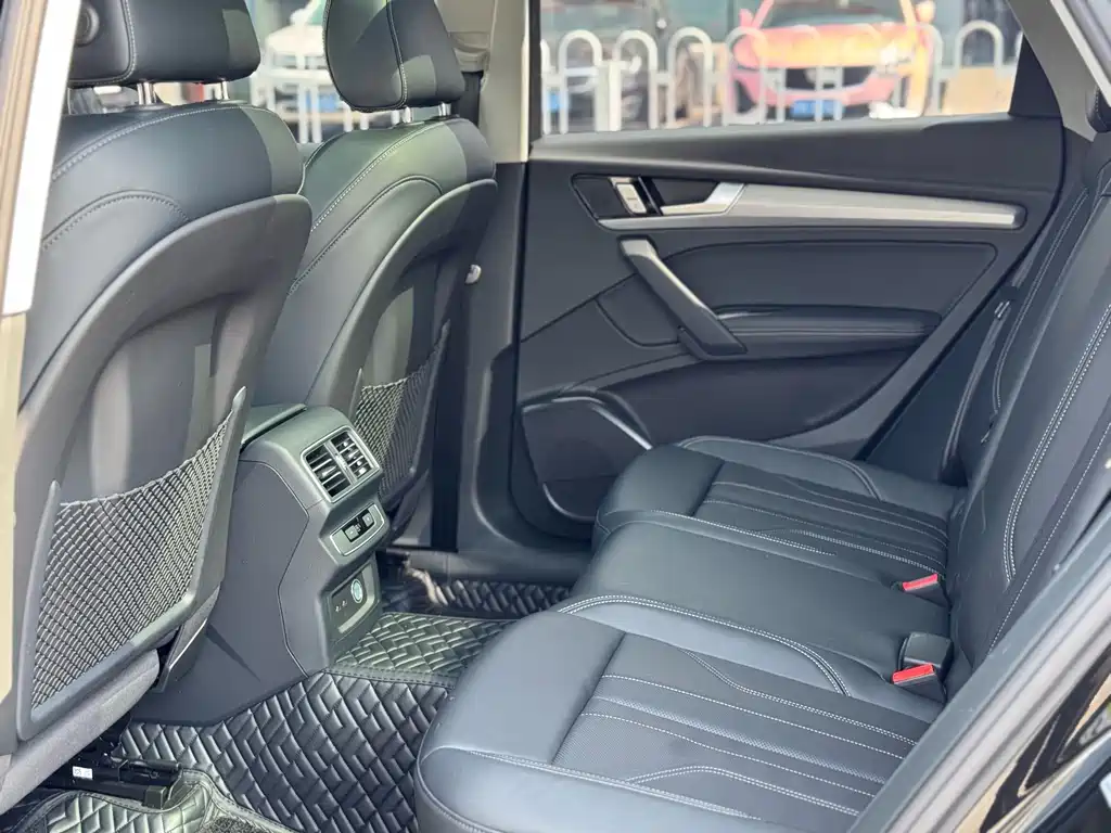 Audi Q5L — миниатюра 11