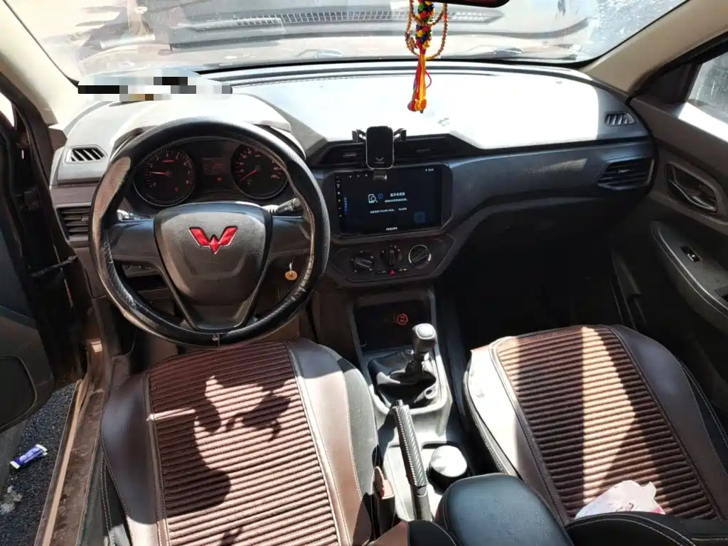 Wuling Hongguang — миниатюра 13