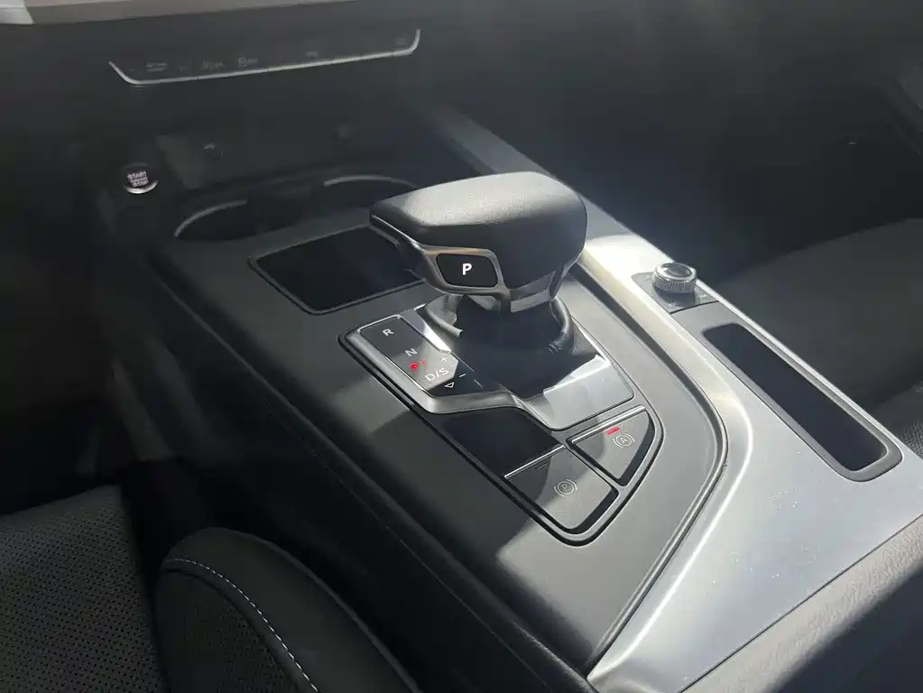 Audi A4L — миниатюра 8