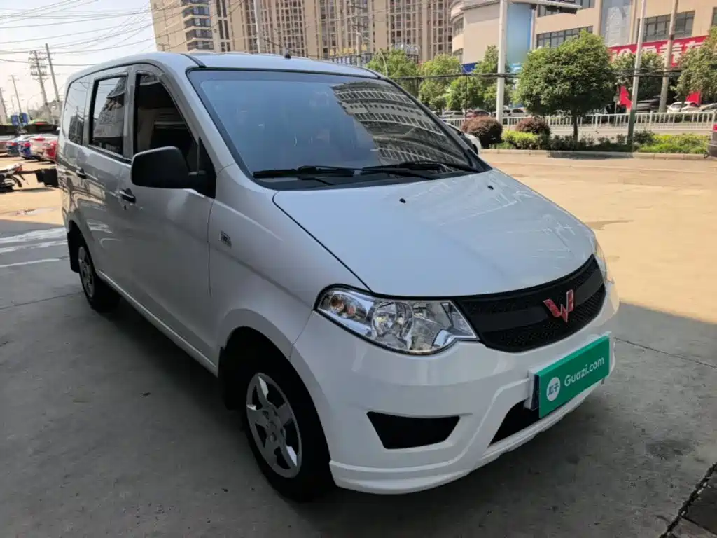 Wuling Hongguang — миниатюра 4