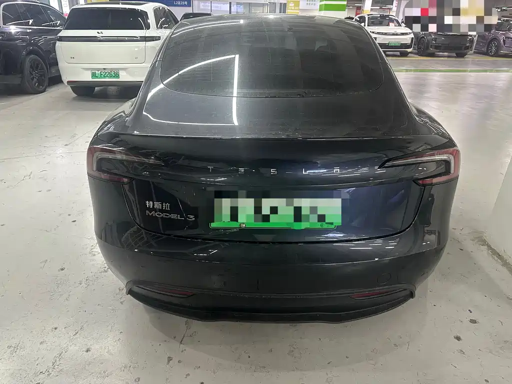 Tesla Model 3 — миниатюра 9