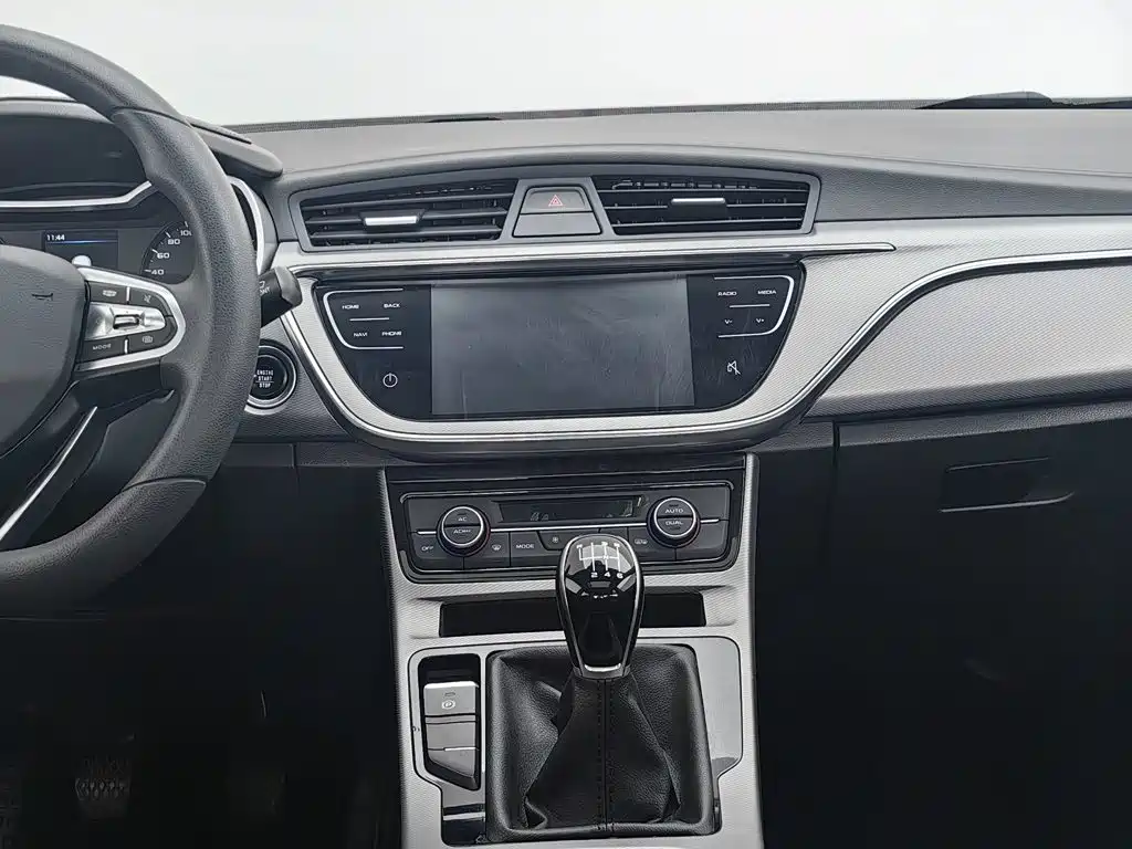 Geely Emgrand GL — миниатюра 12