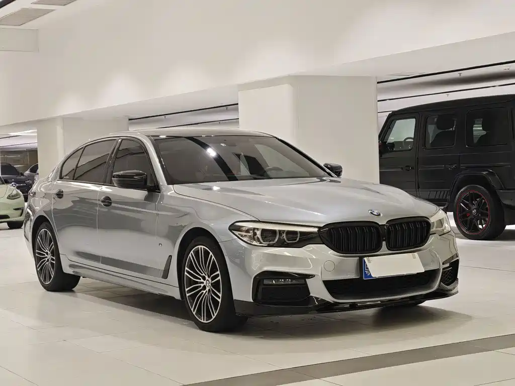 BMW 5 Series — миниатюра 2