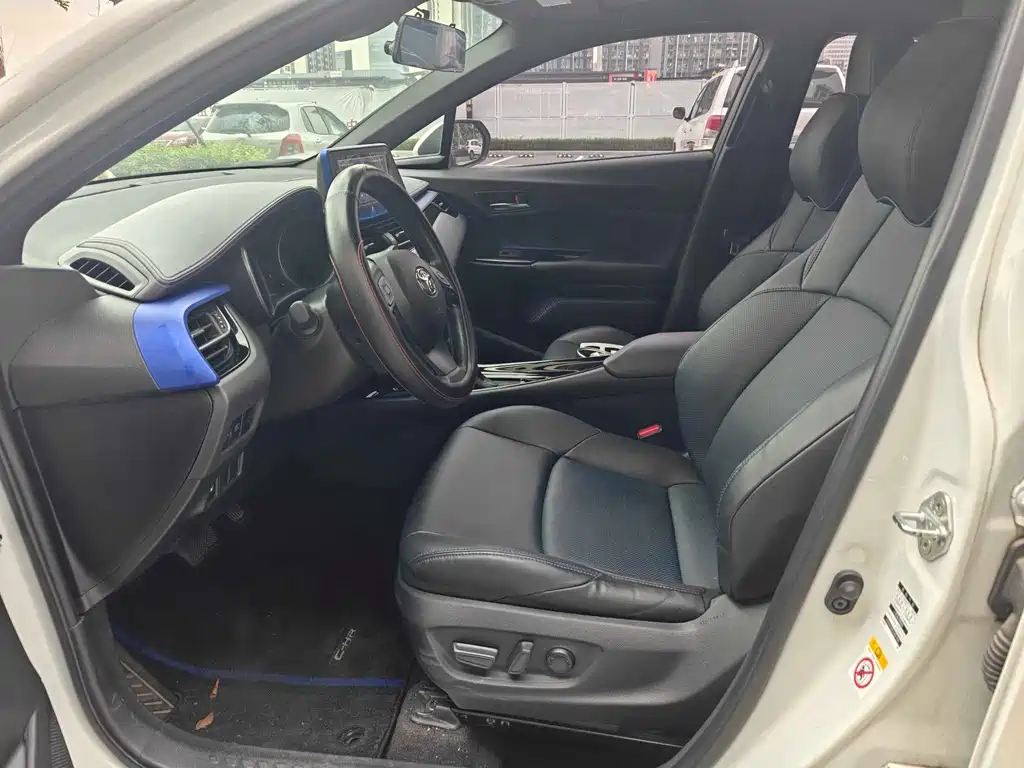 Toyota C-HR — миниатюра 8