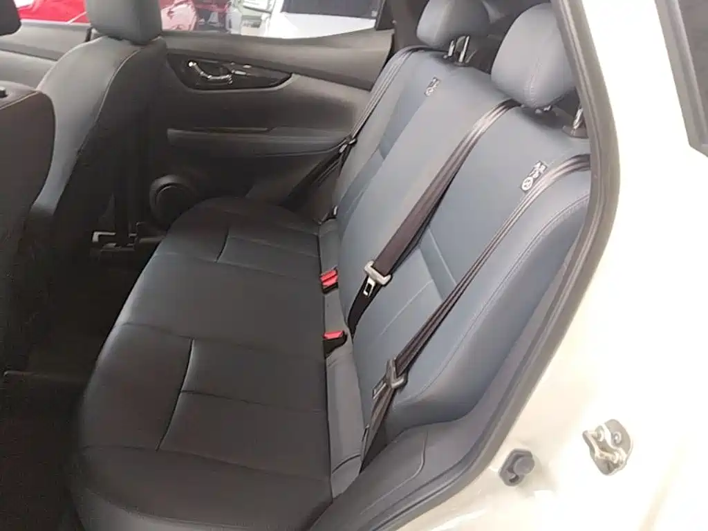 Nissan Qashqai — миниатюра 17