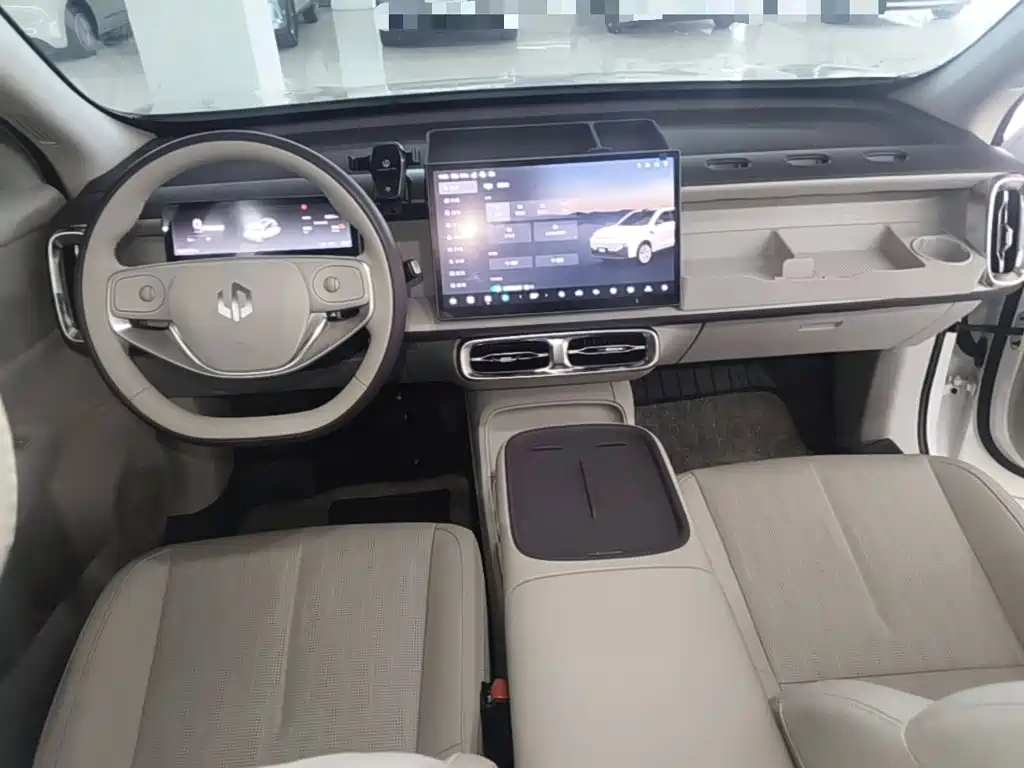 Leapmotor Leapmotor B10 — миниатюра 10