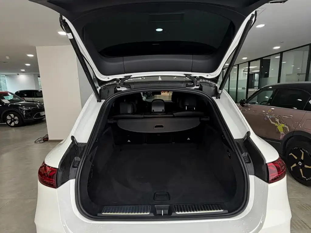 Mercedes-Benz EQS SUV — миниатюра 4