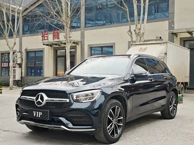 MERCEDES-BENZ GLC