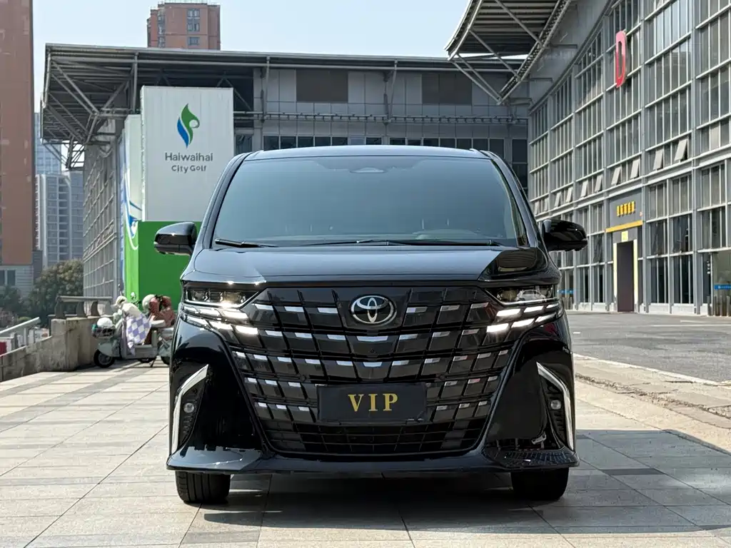 Toyota Alphard — миниатюра 4