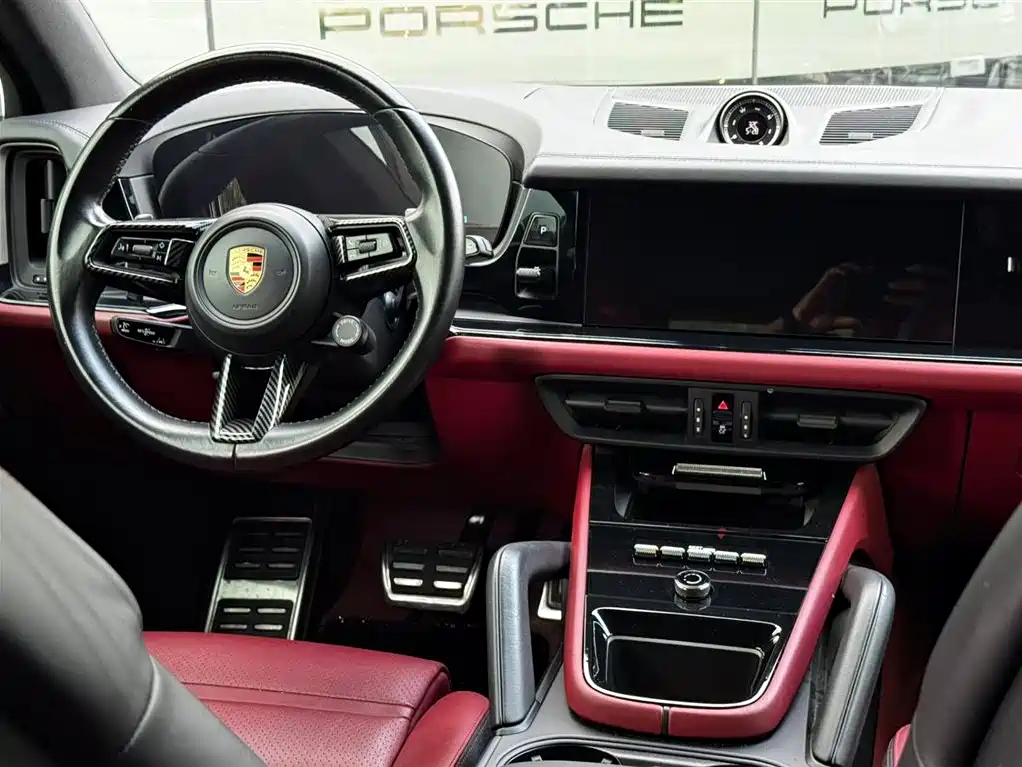 Porsche Cayenne — миниатюра 9