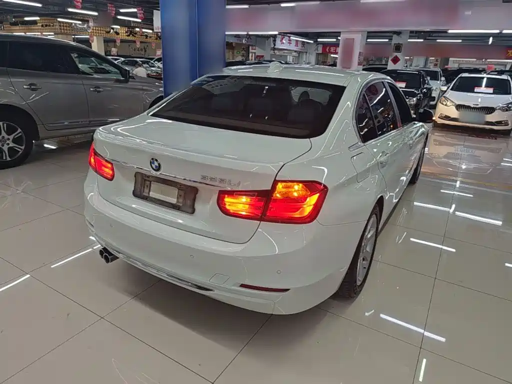 BMW 3 Series — миниатюра 7