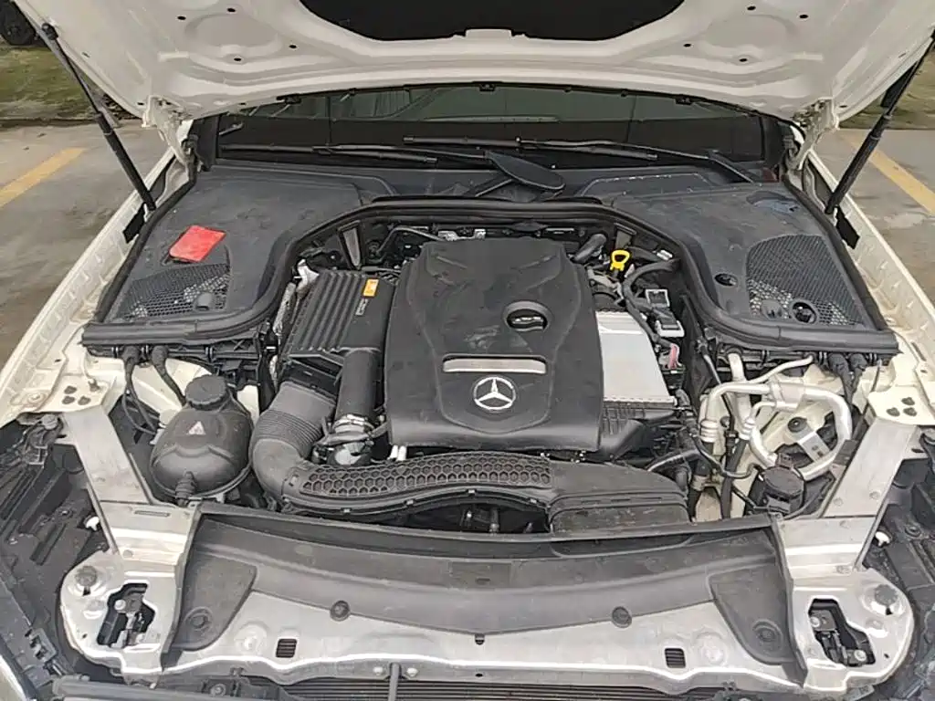 Mercedes-Benz E-Class — миниатюра 20