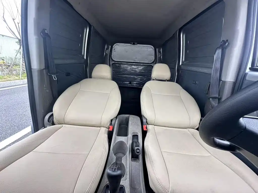 Wuling Rongguang V — миниатюра 11