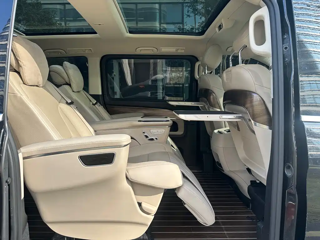 Mercedes-Benz V-Class — миниатюра 11