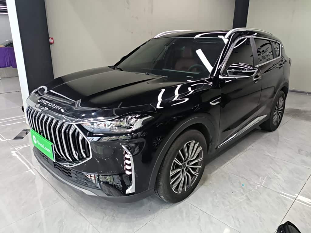 Jetour Jetour X70 PLUS 1.5 л 2024 г. Чёрный, пробег 6800 км