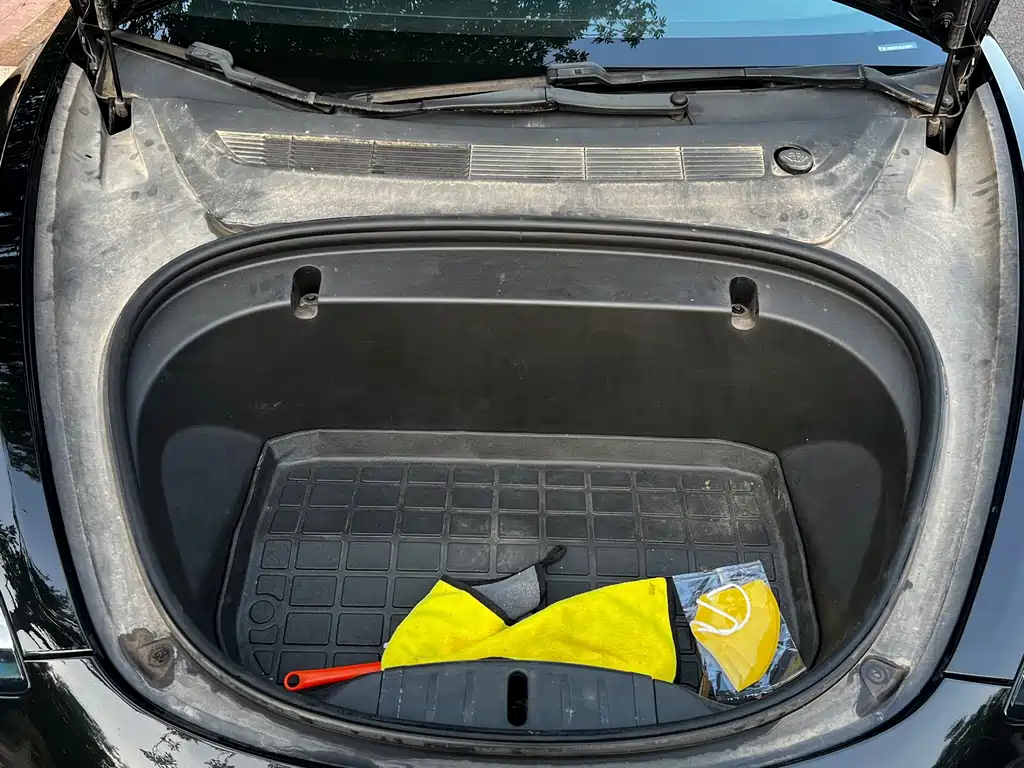 Tesla Model 3 — миниатюра 14